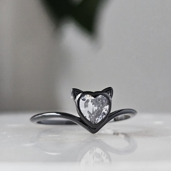 Black Cat Heart Ring, size 7 Charmed Aroma - Picture 5 of 7